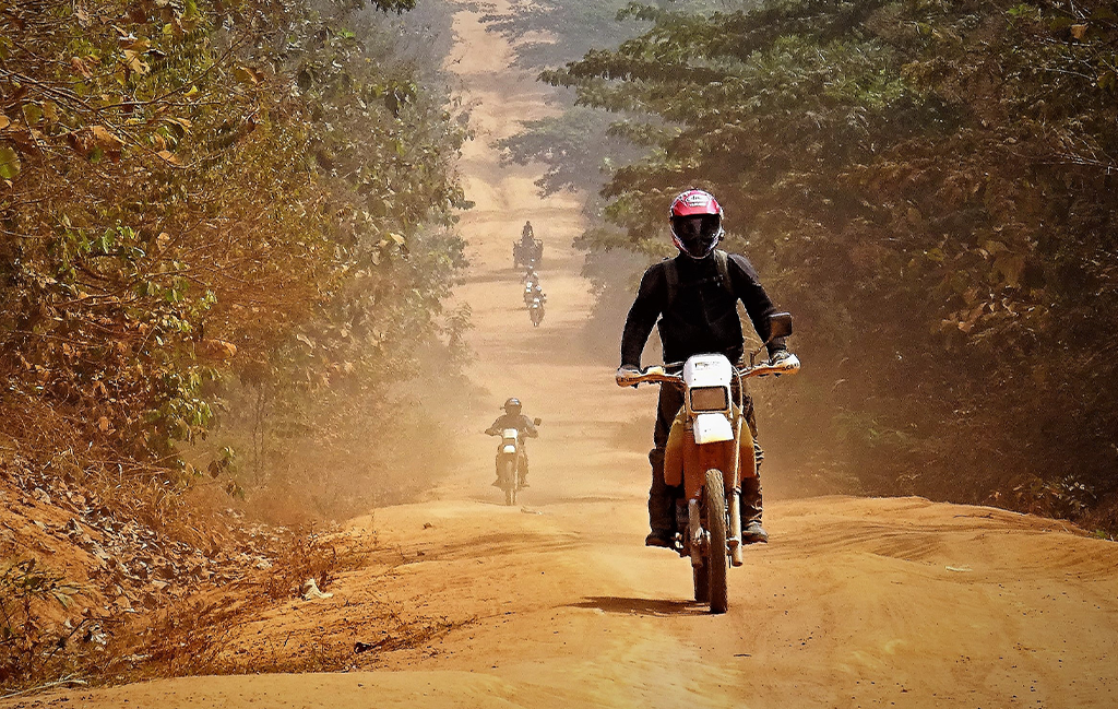 raid moto découverte Afrique - Les pistes des mystères, Ghana - Côte d'Ivoire, en pleine monté